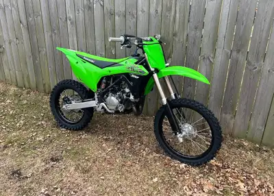 APPLY NOW: https://www.ridecollective.ca/get-pre-approved 2020 KAWASAKI KX100 • High-revving 99cc 2-...