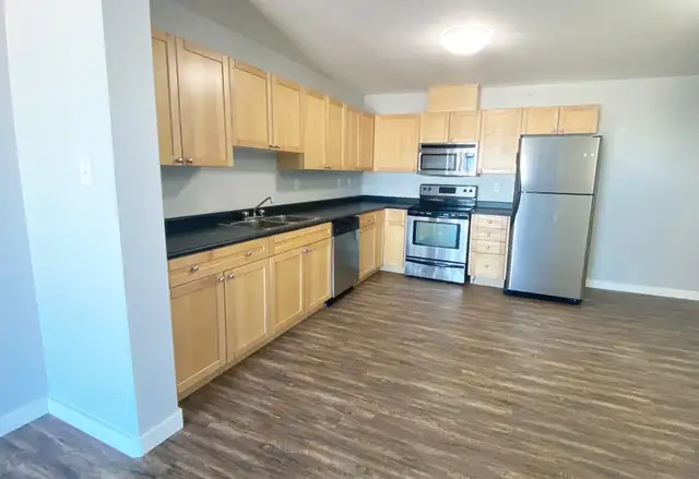 Centurion Estates - 2 Bedroom 1 Bath Apartment for Rent in Long Term Rentals in Fort St. John - Image 5