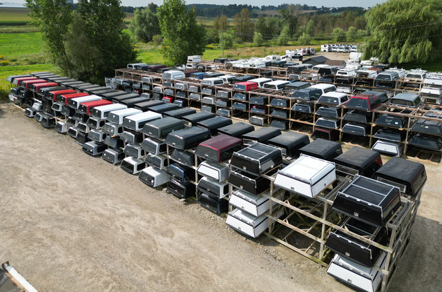 Ontario's Largest Chevy Truck Cap Selection in Other Parts & Accessories in Kitchener / Waterloo - Image 2