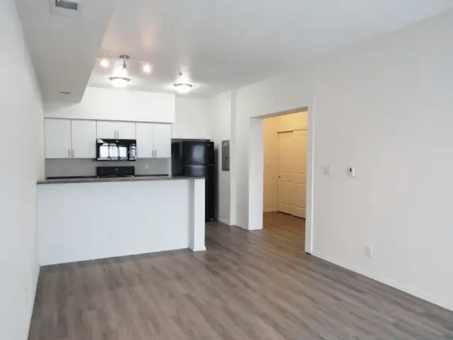 1 Bedroom - Barrier Free Apartment for Rent - 5929 Rochdale Boul63793658106497123