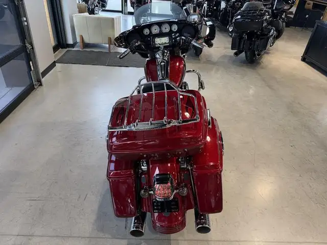 2017 Harley-Davidson FLHXS - Street Glide Special in Sport Touring in Saskatoon - Image 7
