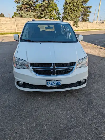 I am selling a 2012 Dodge Grand Caravan Crew Van with Stow and Go seats . 220,000 kms in beautiful c...