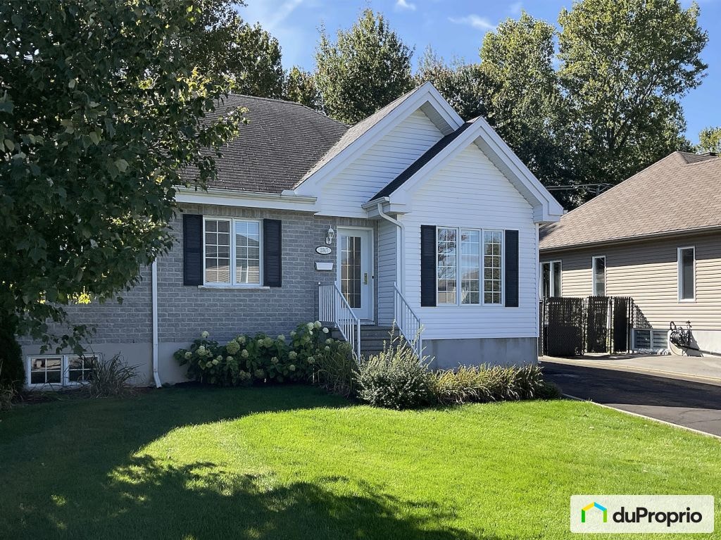 $380,000 - Semi-detached in Trois-Rivières (Trois-Rivières) — photo 1