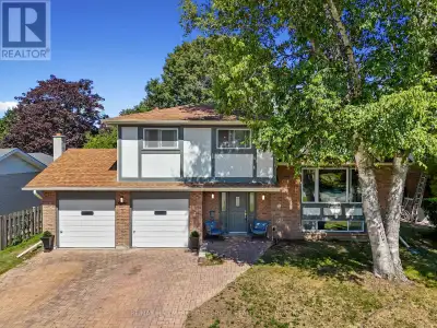 Situated on a quiet street in Cobourg's highly desirable West Pebble Beach neighbourhood, this 4-bed...