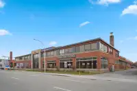 23,500 sq ft showroom warehouse space in Town of Mont-Royal/VMR