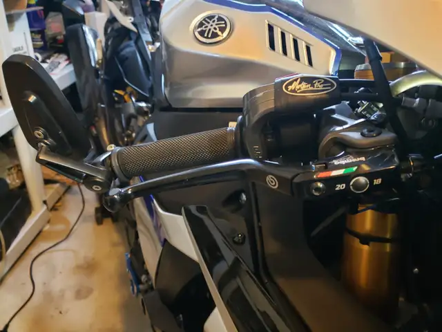 Yamaha YZF-R1M | PURE PERFORMANCE ⏱️ in Sport Bikes in Oakville / Halton Region - Image 9