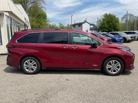 Vehicle Highlights: - Single owner - Well optioned - Well serviced - AWD Very desirable Toyota Sienn... (image 7)