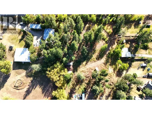 406 GIBBON ROAD Williams Lake, British Columbia in Land for Sale in Williams Lake - Image 4
