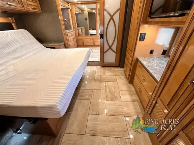 2019 Thor Motor Coach Tuscany 45MX only 020,049 Miles in RVs & Motorhomes in Moncton - Image 48