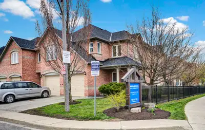 GORGEOUS 3 BDRM TOWNHOME AVAILABLE AT PLEASANTVIEW, BRAMPTON!