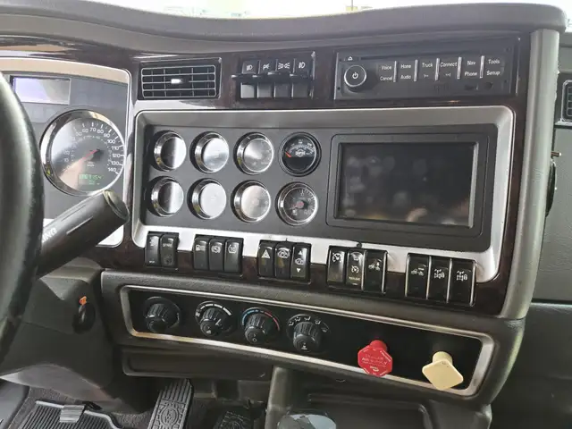 2013 KENWORTH T660 in Heavy Trucks in Saskatoon - Image 69