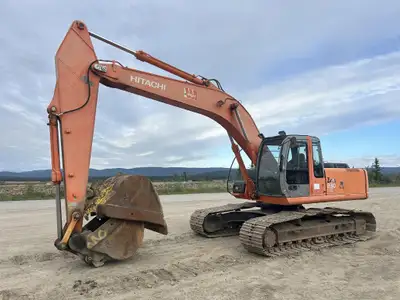 2006 Hitachi ZX230LC Comes with a Isuzu diesel engine, 10252 engine hours showing, positive air shut...