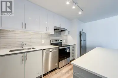 Welcome to Everworth - a modern, thoughtfully designed community in a convenient neighbourhood. This...