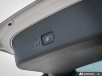 Window Grid And Fixed Antenna Voice Activated Dual Zone Front Automatic Air Conditioning Valet Funct... (image 6)