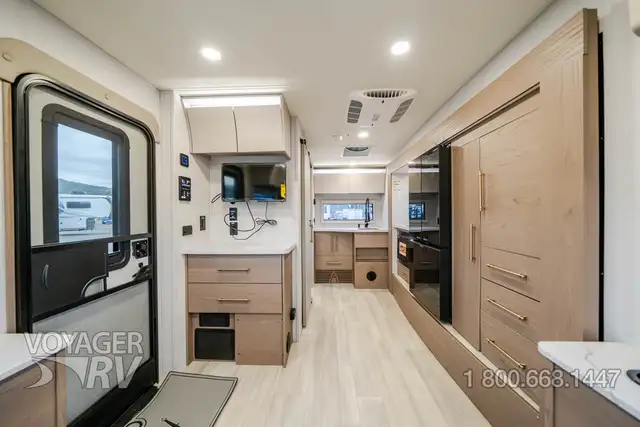 2026 Grand Design Serenova 150HL in Travel Trailers & Campers in Kelowna - Image 6