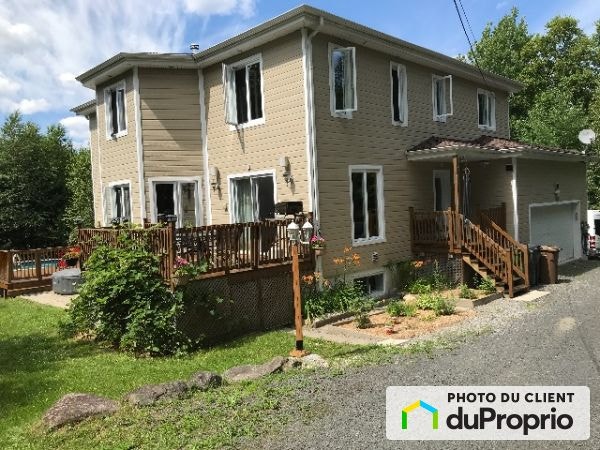 $920,000 - 2 Storey for sale in St-Sauveur — photo 1