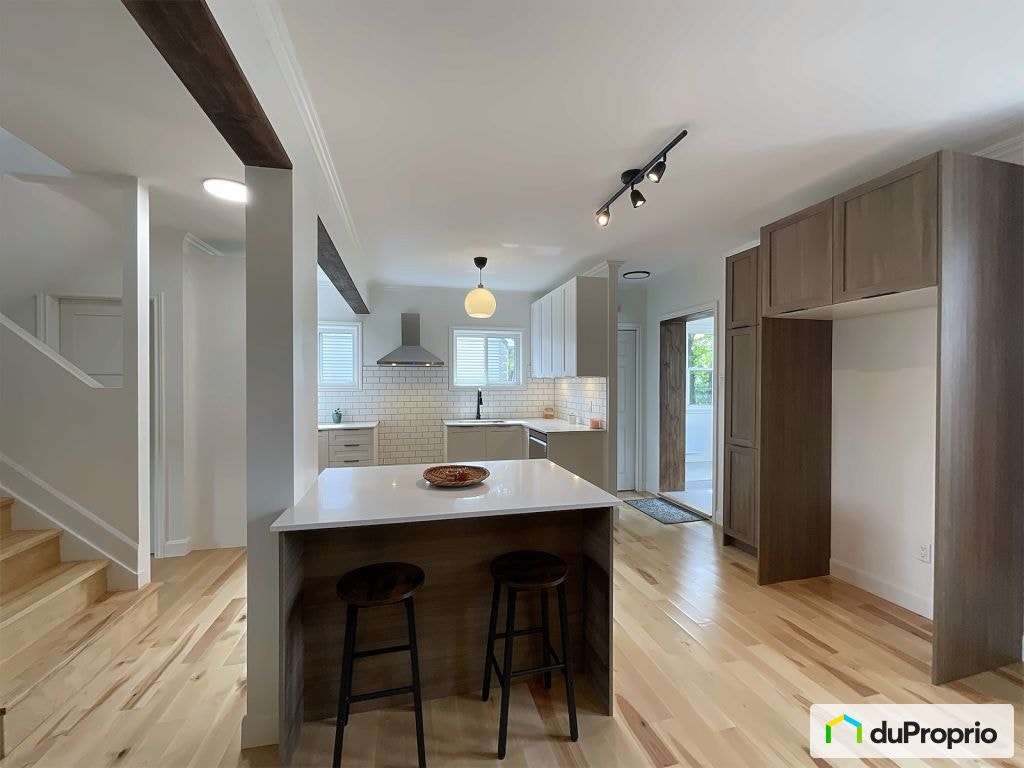 13e Avenue — photo 1