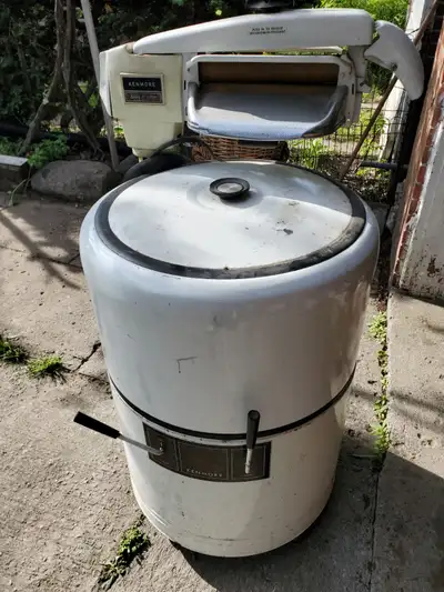Antique 1960 Kenmore Wringer Washer – Vintage Working Condition! Price: $1000 Location: Etobicoke, O...
