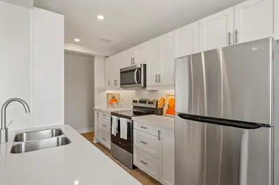 38 King Street West  - 1 Bedroom Apartment for Rent