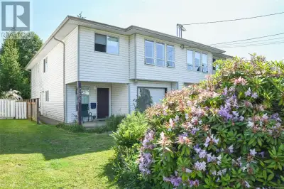 Spacious, bright, and full of potential—this 4-bedroom, 3-bathroom half duplex offers incredible val...