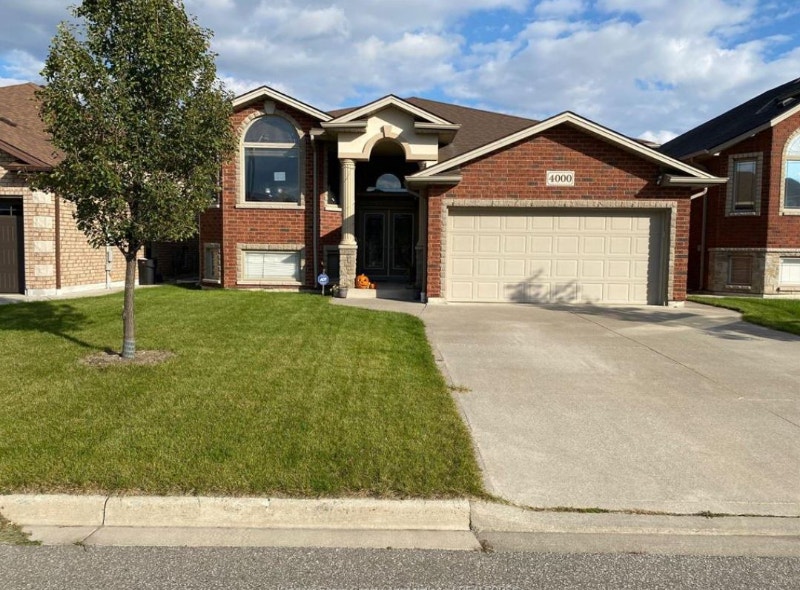 2 Bed / 1 Bath Raised Ranch (lower level) in great South Windsor Long