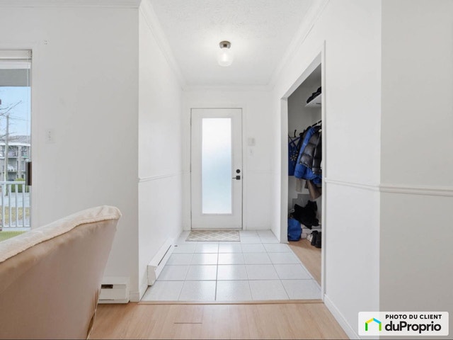 $271,900 - Condominium for sale in Sherbrooke (Jacques-Cartier) — photo 2
