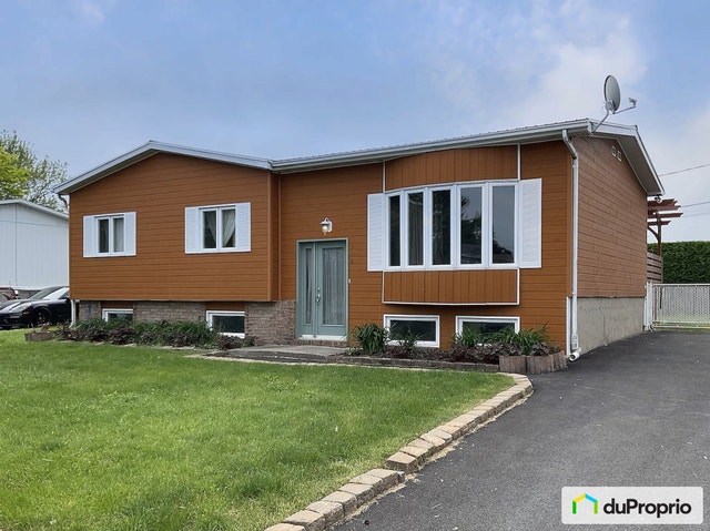 $549,900 - Bungalow for sale in Verchères — photo 2