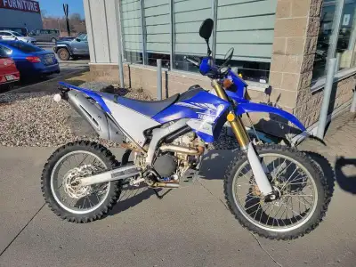 Reliable and capable Japanese dual-sport bike! Completely stock. Tuned and ready to go! An Ontario s...