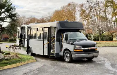 2019 Chevrolet Express 4500 Passenger Bus 21 Passenger including Driver Ricon Wheelchair Lift / 800...