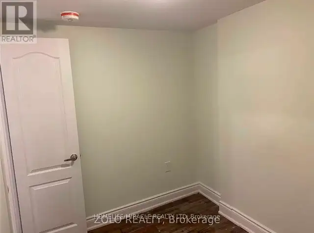 236B RENFORTH DRIVE Toronto (Markland Wood), Ontario in Long Term Rentals in Mississauga / Peel Region - Image 8