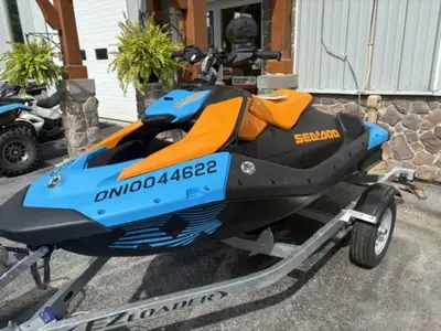 Bay Marine Sales 2026 Sea-Doo Spark Trixx for 1 Rotax 900 ACE demo only 10 hours, plus cover and plu...