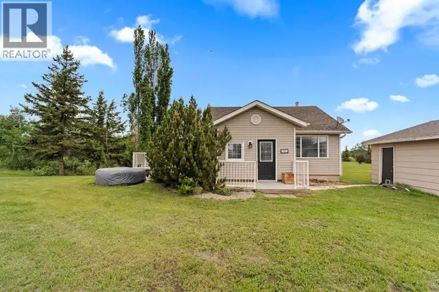 10 Railway Avenue N Rosalind, Alberta in Houses for Sale in Strathcona County - Image 6