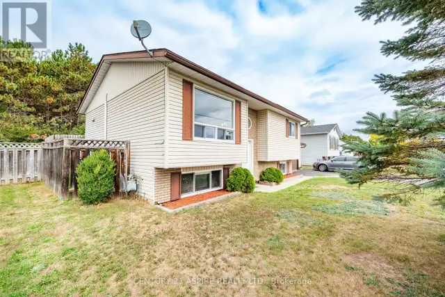 12 DUTCH DRIVE Petawawa, Ontario in Houses for Sale in Petawawa - Image 4
