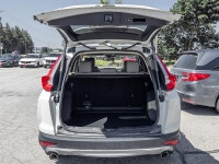 Discover refined comfort and confident capability with the 2017 Honda CR-V Touring AWD. Finished in... (image 6)