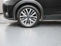 2024 Nissan Kicks SV comes with heated seats and steering wheel, apple carplay and android auto, bli... (image 3)