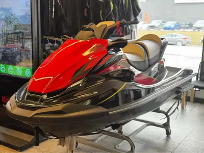 KAWASAKI JET SKI STX 160 LX 4 cylindres en ligne de 1498cc, refroidi par liquide, 4 temps Injection...