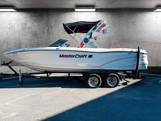 2019 Mastercraft XT 23 in Powerboats & Motorboats in Laval / North Shore - Image 5