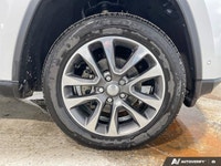 KBB.com 10 Most Awarded Brands. This Jeep Grand Cherokee boasts a Regular Unleaded V-6 3.6 L/220 eng... (image 8)