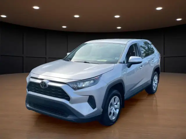 2022 Toyota RAV4 LE -Clean Carfax-Heated Seats-