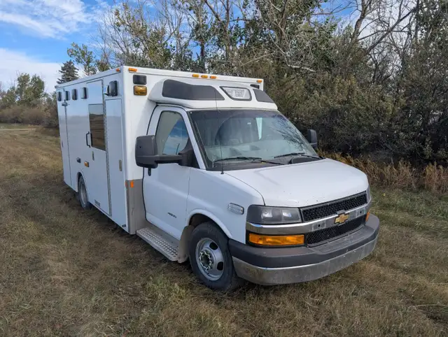 2021 Chev Express 4500 Ambulance 6.6L Gas V8