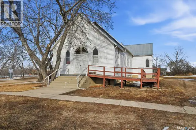 312 Main STREET Central Butte, Saskatchewan in Commercial & Office Space for Sale in Moose Jaw - Image 3