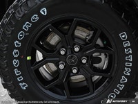 This Jeep Gladiator delivers a Regular Unleaded V-6 3.6 L/220 engine powering this Automatic transmi... (image 5)