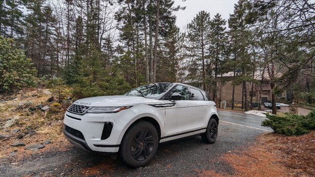 2022 Land Rover Range Rover Evoque SE (Very Low KMs) in Cars & Trucks in City of Halifax - Image 3