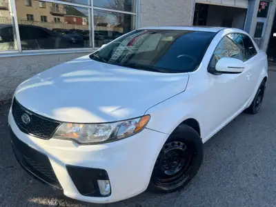 Kia Forte Koup EX 2012 – Automatique | Toit ouvrant | Très propre Caractéristiques : Transmission au...