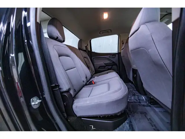 2017 Chevrolet Colorado 4x4 Crew Cab WT Longbox PSeat BCam in Cars & Trucks in Red Deer - Image 24