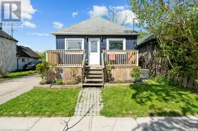 This detached home in St. Catharines is the affordable starter you've been looking for! Extensively...