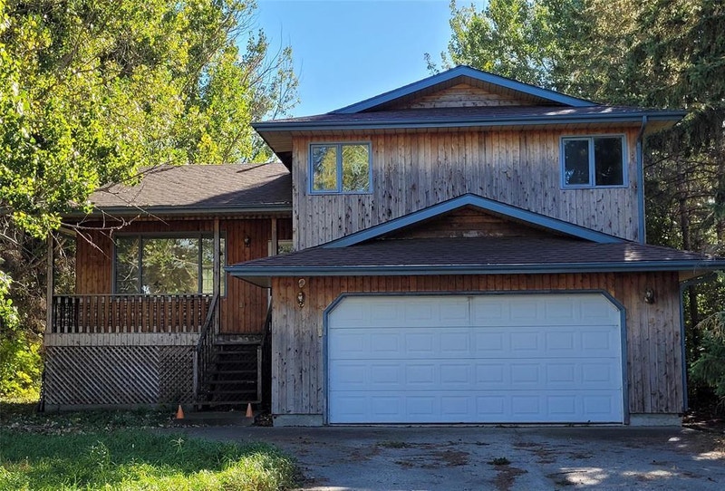 39 MEMORIAL Boulevard Stony Mountain, Manitoba Houses for Sale