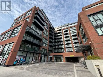 912 - 2300 ST. CLAIR AVENUE W Toronto (Junction Area), Ontario