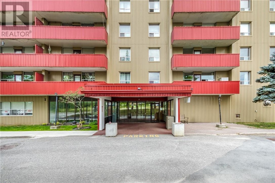 901 Lasalle Boulevard Unit# PH4 Greater Sudbury, Ontario 5