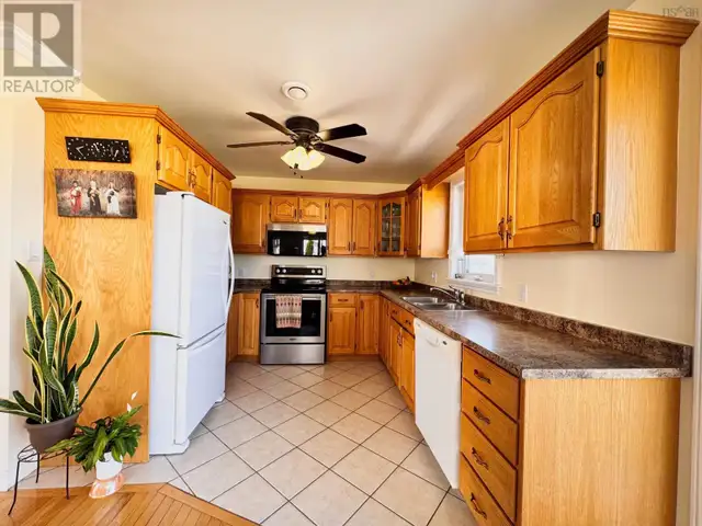 48 Seaview Drive Gabarus, Nova Scotia in Houses for Sale in Cape Breton - Image 16